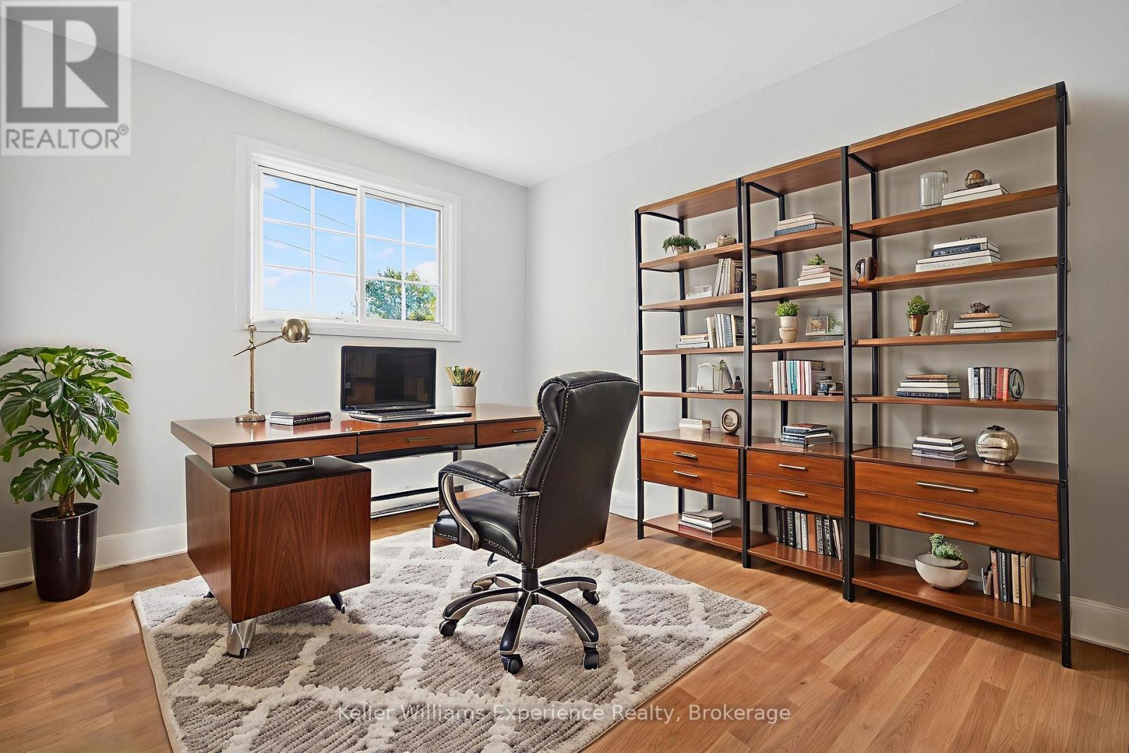 556 Champlain Road Property Photo 16