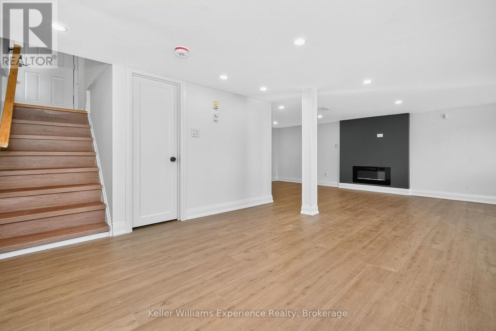556 Champlain Road Property Photo 21