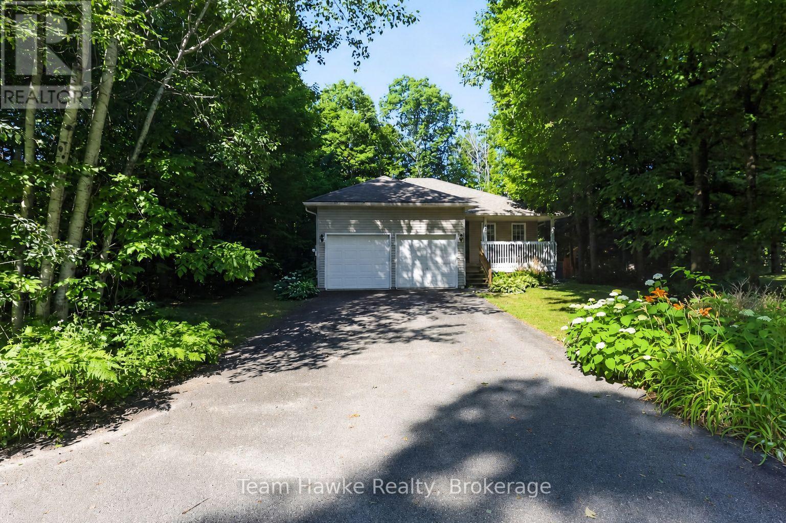 22 LAURIER BOULEVARD Property Photo 1