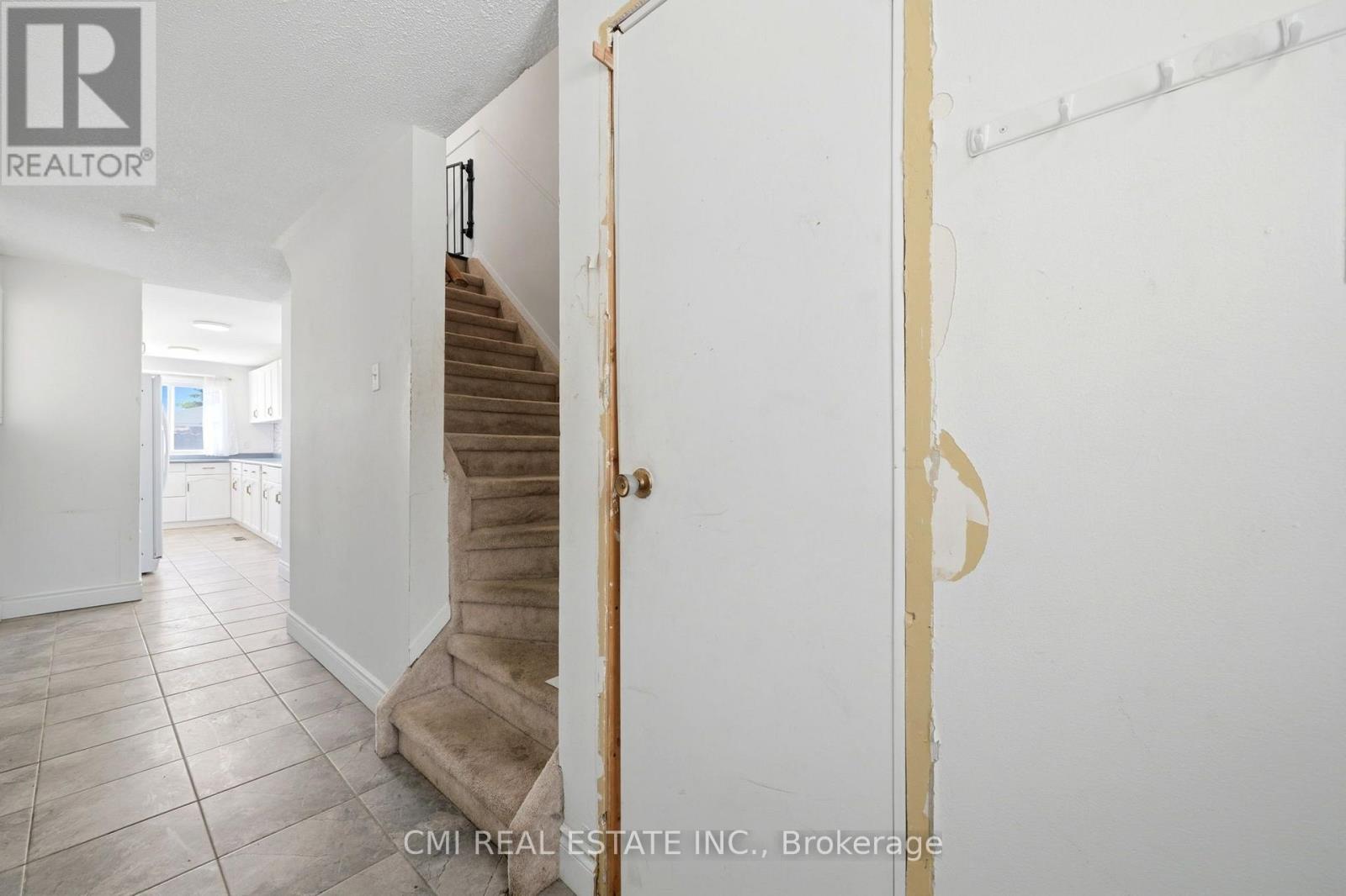 1 Mccuaig Court Property Photo 8