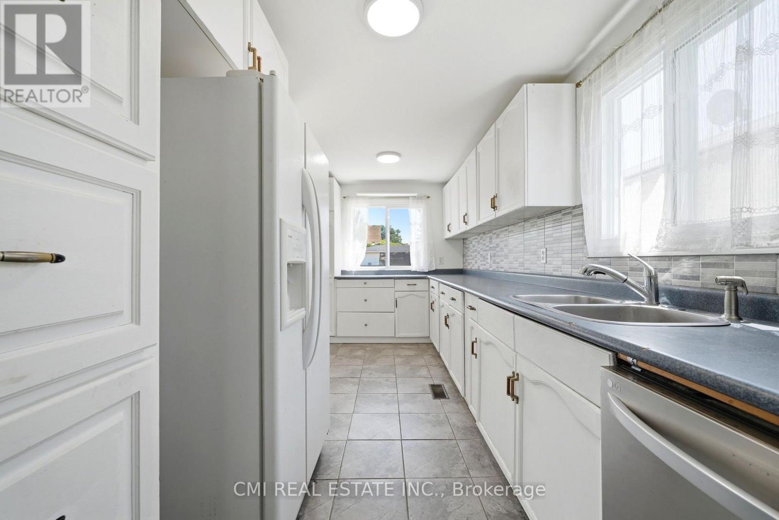 1 Mccuaig Court Property Photo 12