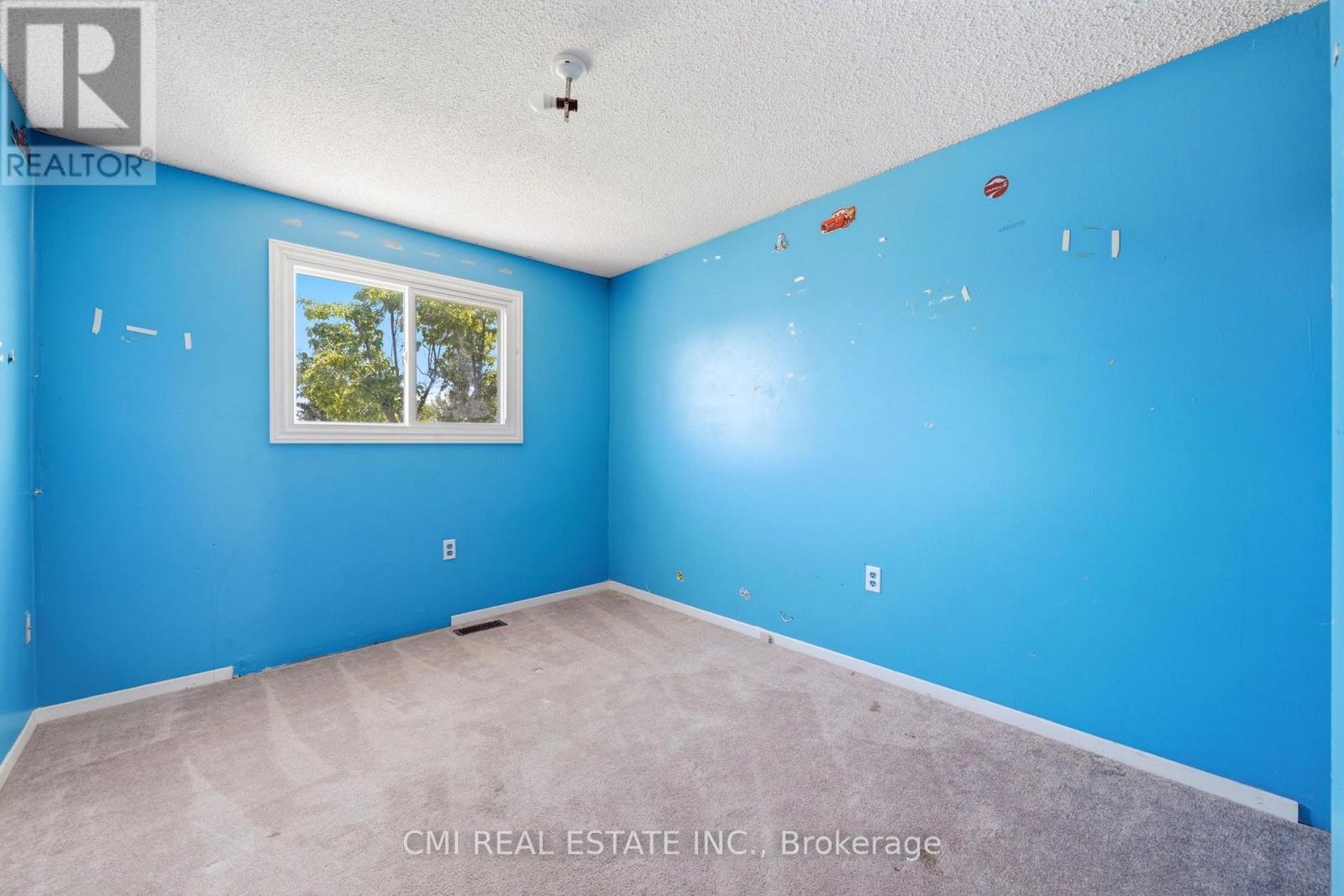 1 Mccuaig Court Property Photo 21