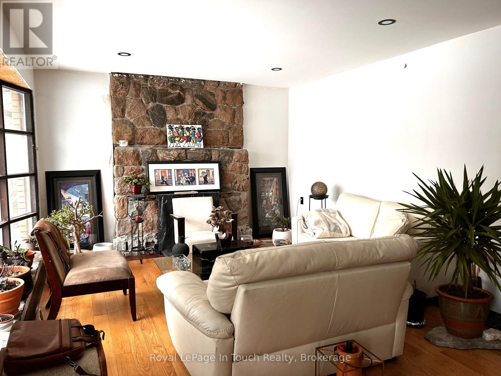 26 Dundee Drive Property Photo 7