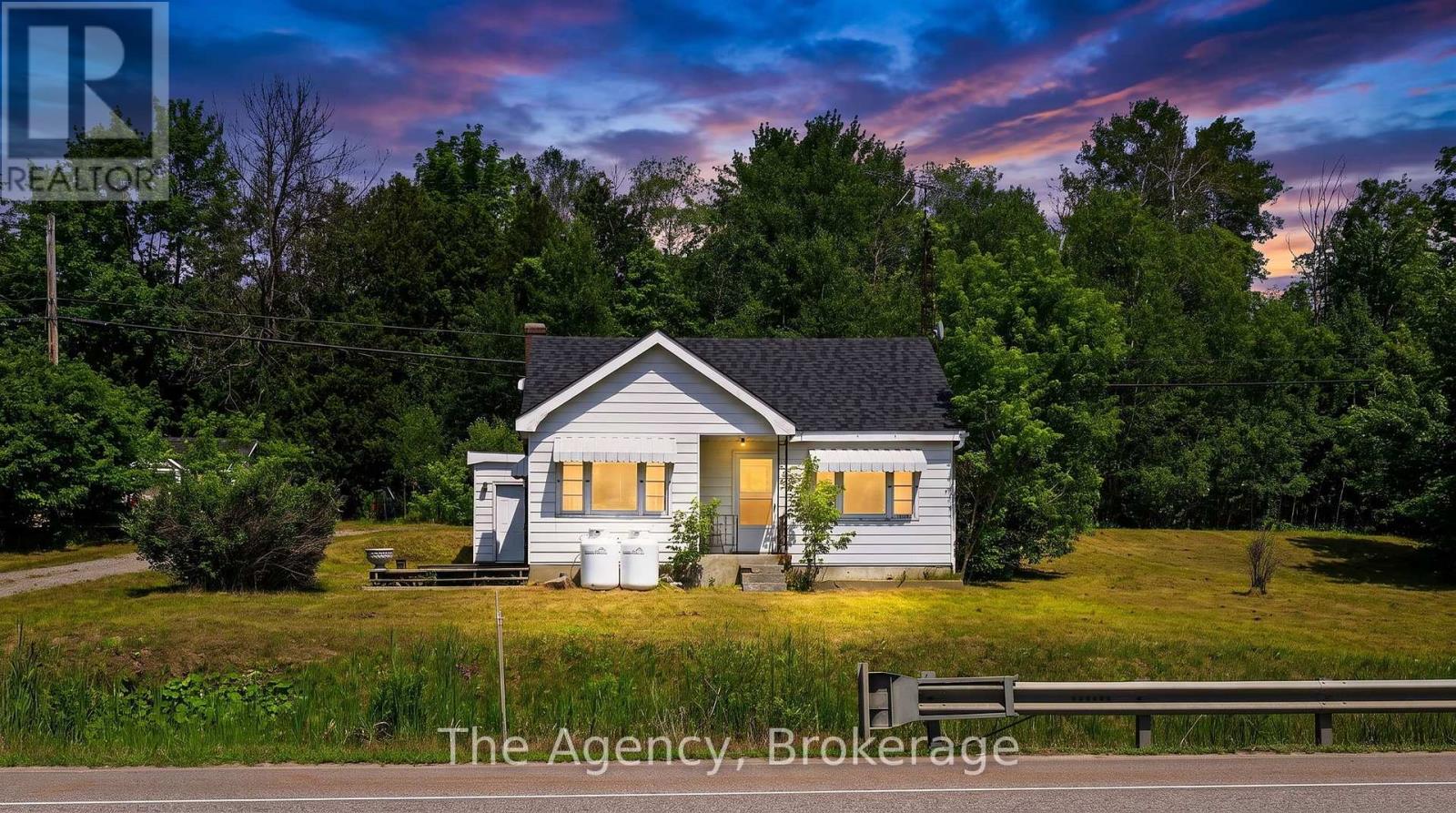 11401 Highway 12 Property Photo 1