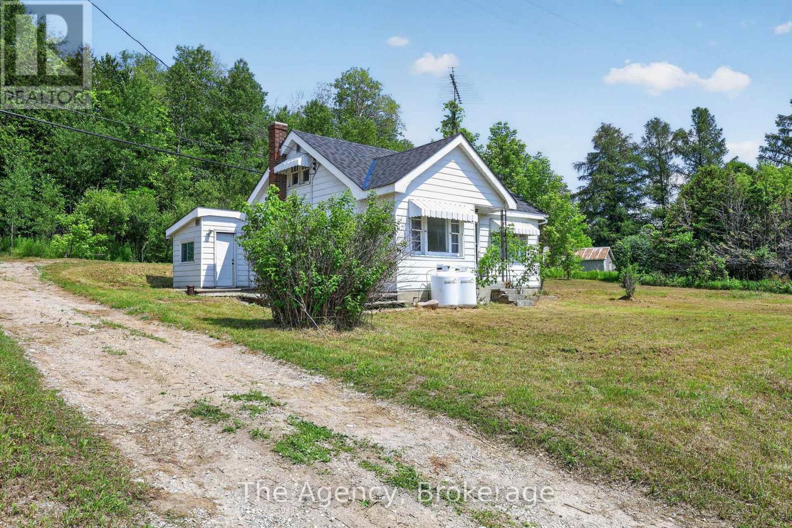 11401 Highway 12 Property Photo 3