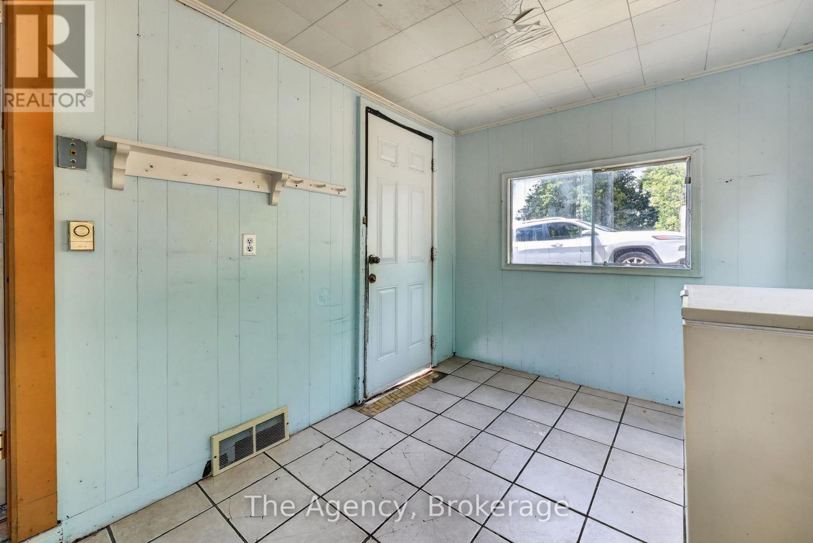 11401 Highway 12 Property Photo 4