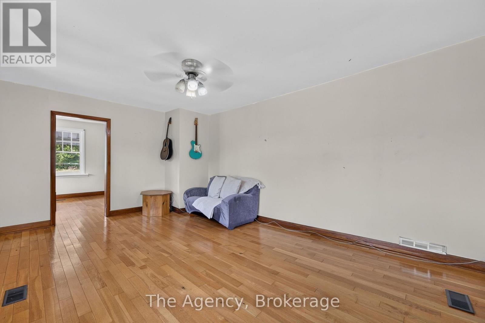 11401 Highway 12 Property Photo 17