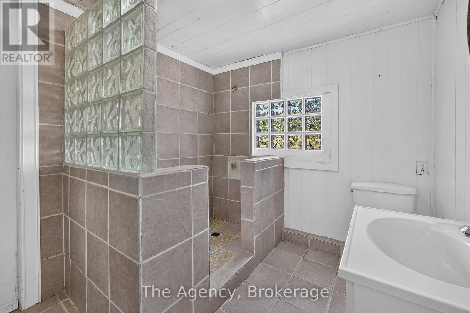 11401 Highway 12 Property Photo 21
