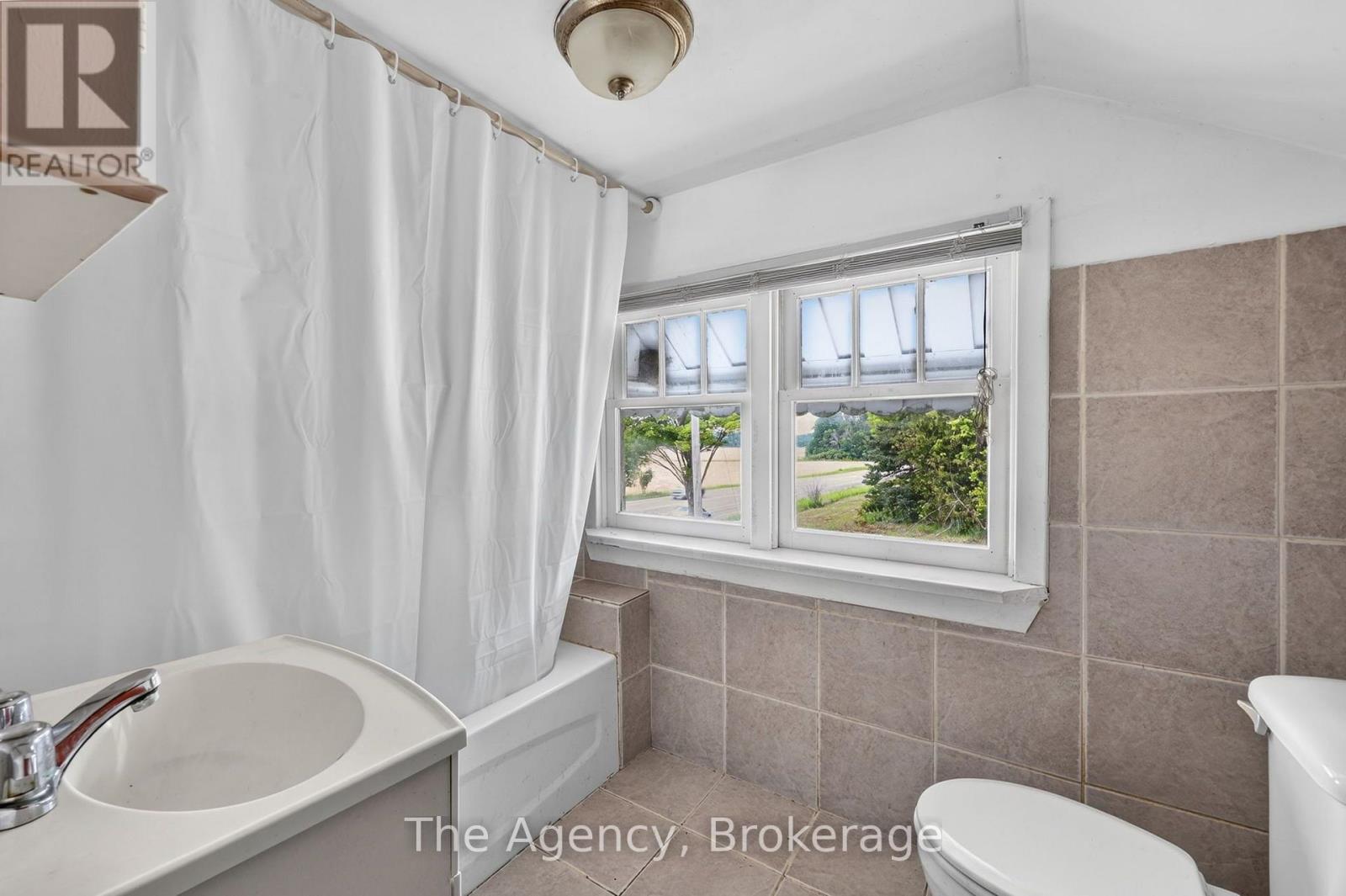 11401 Highway 12 Property Photo 24