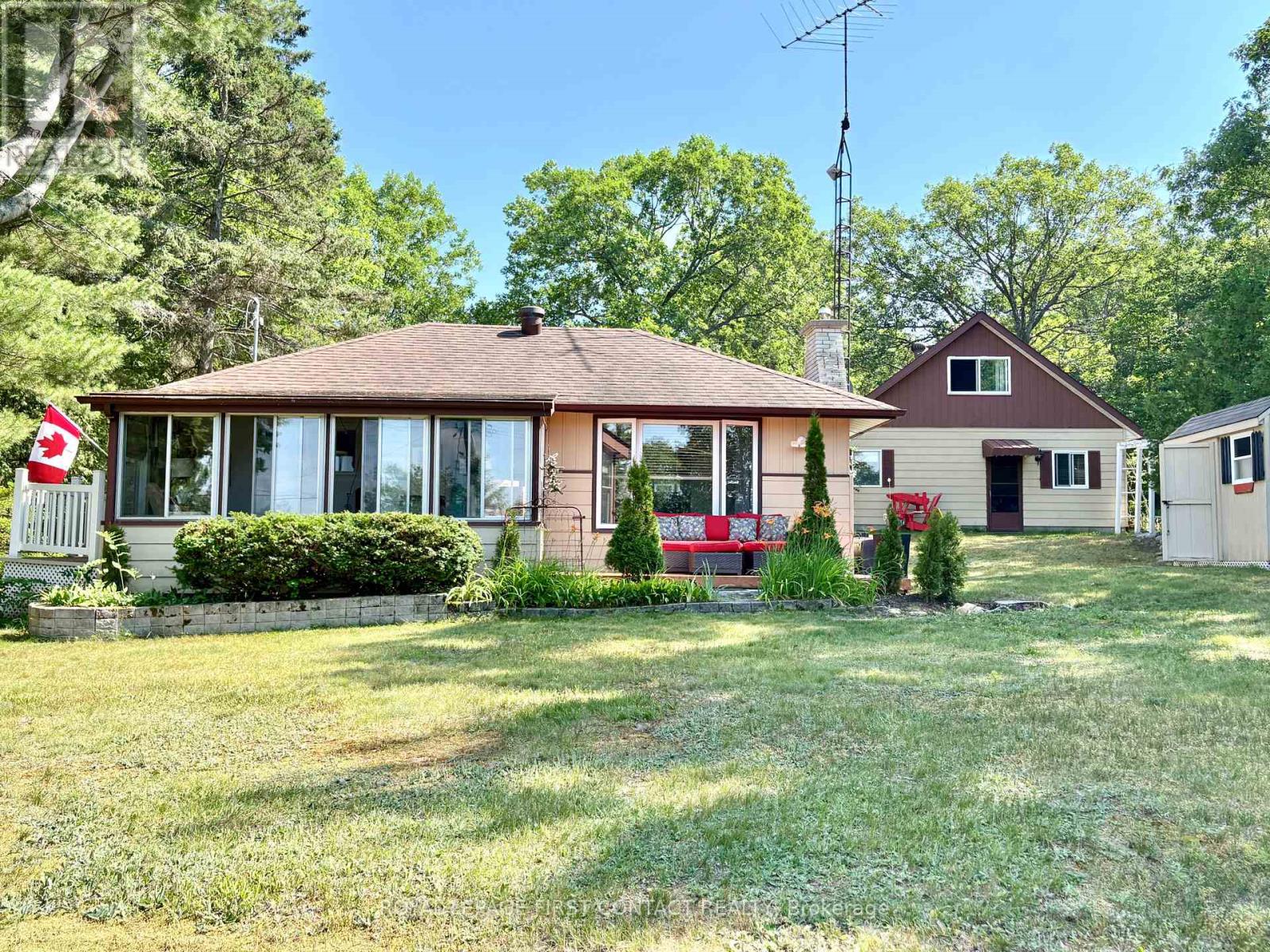 1987 Champlain Road Property Photo 1