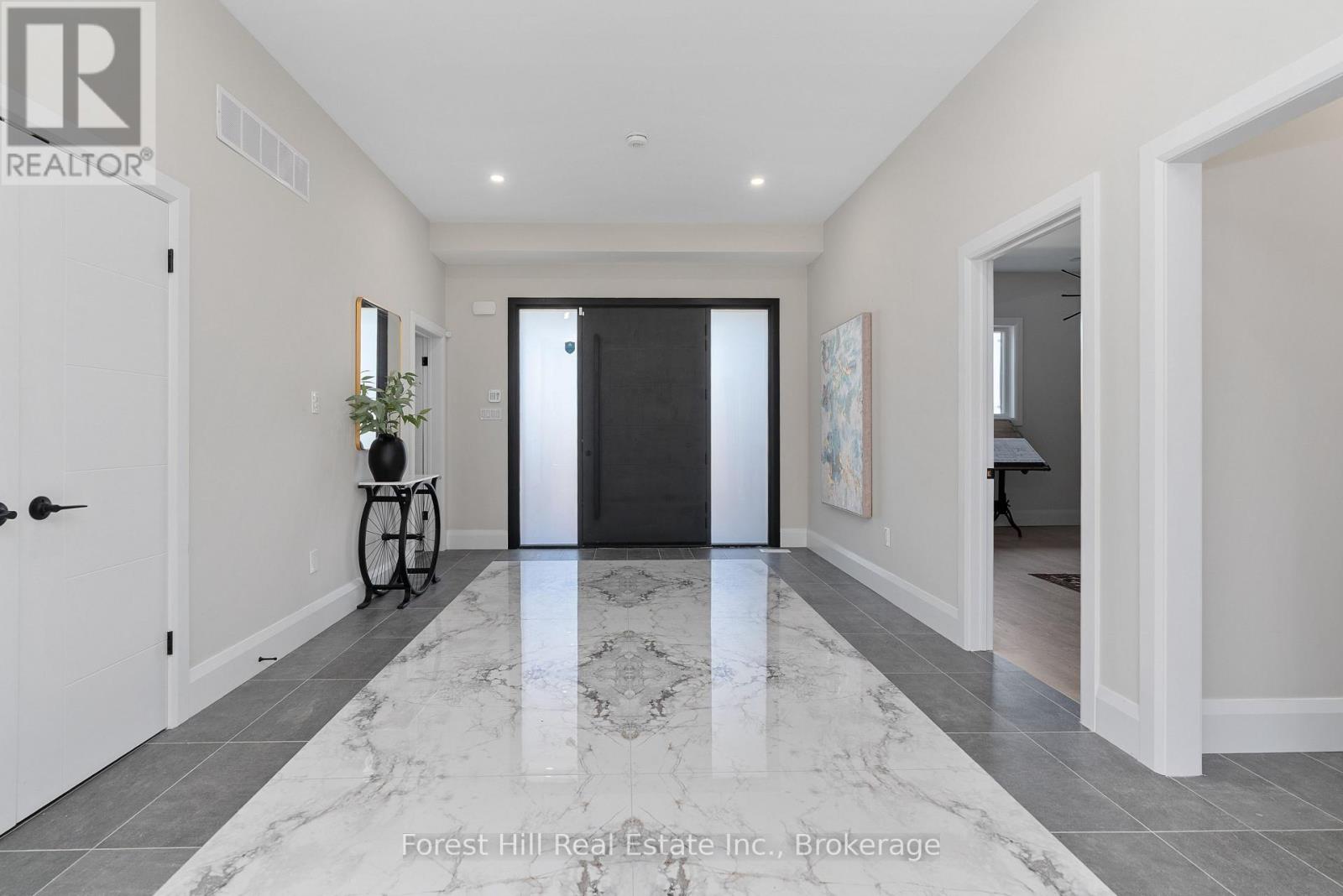 846 Sixth Street Property Photo 3