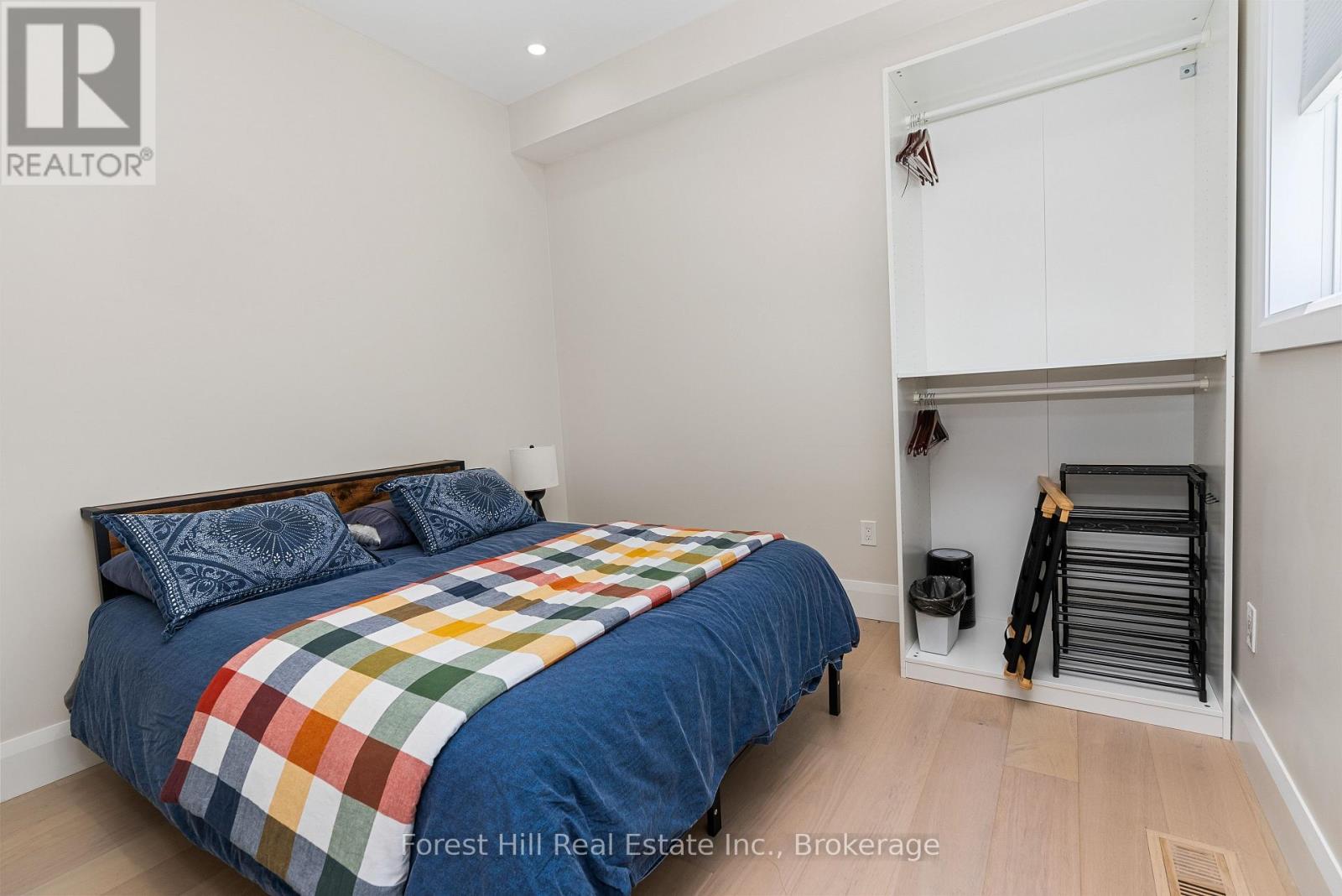 846 Sixth Street Property Photo 17