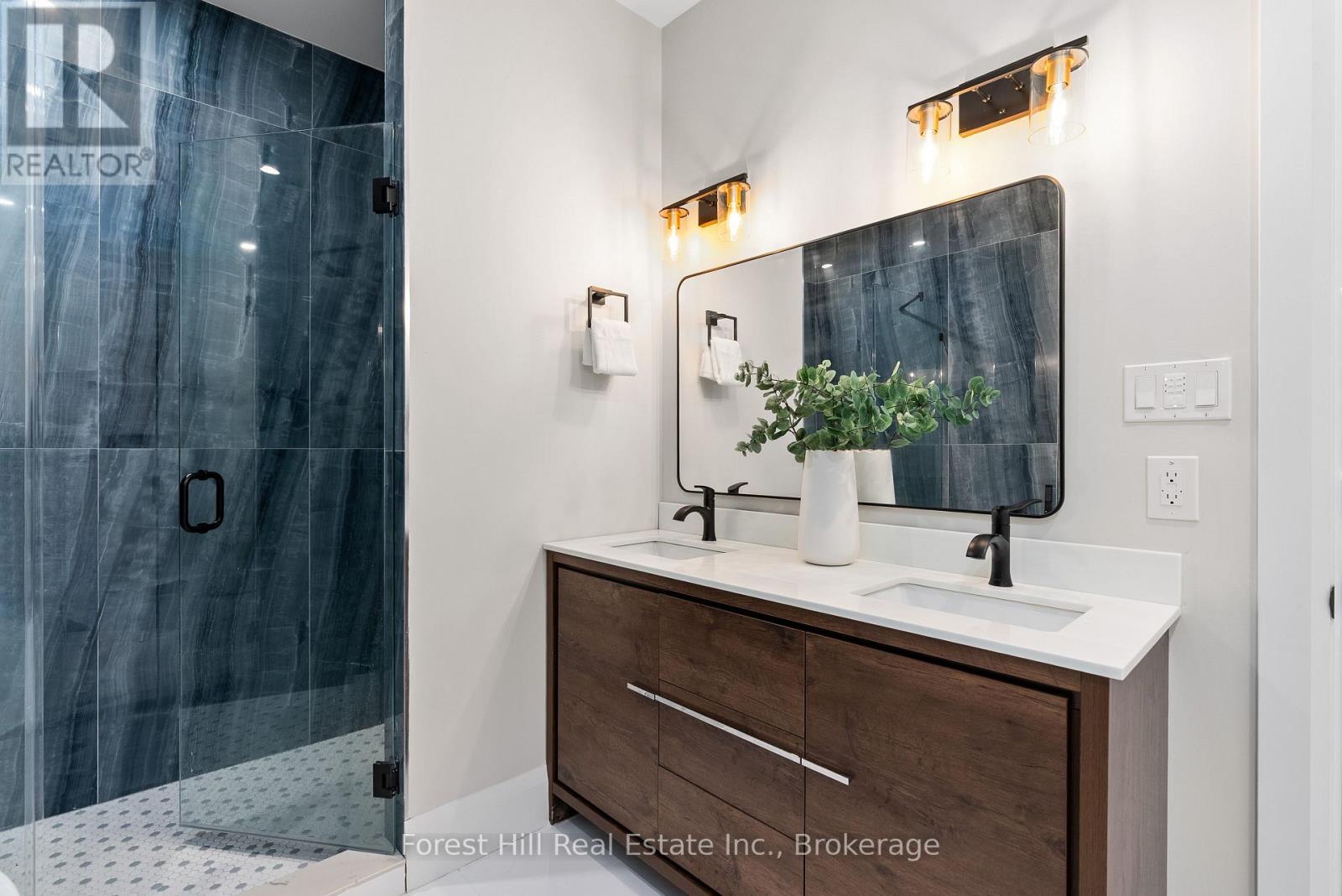 846 Sixth Street Property Photo 25