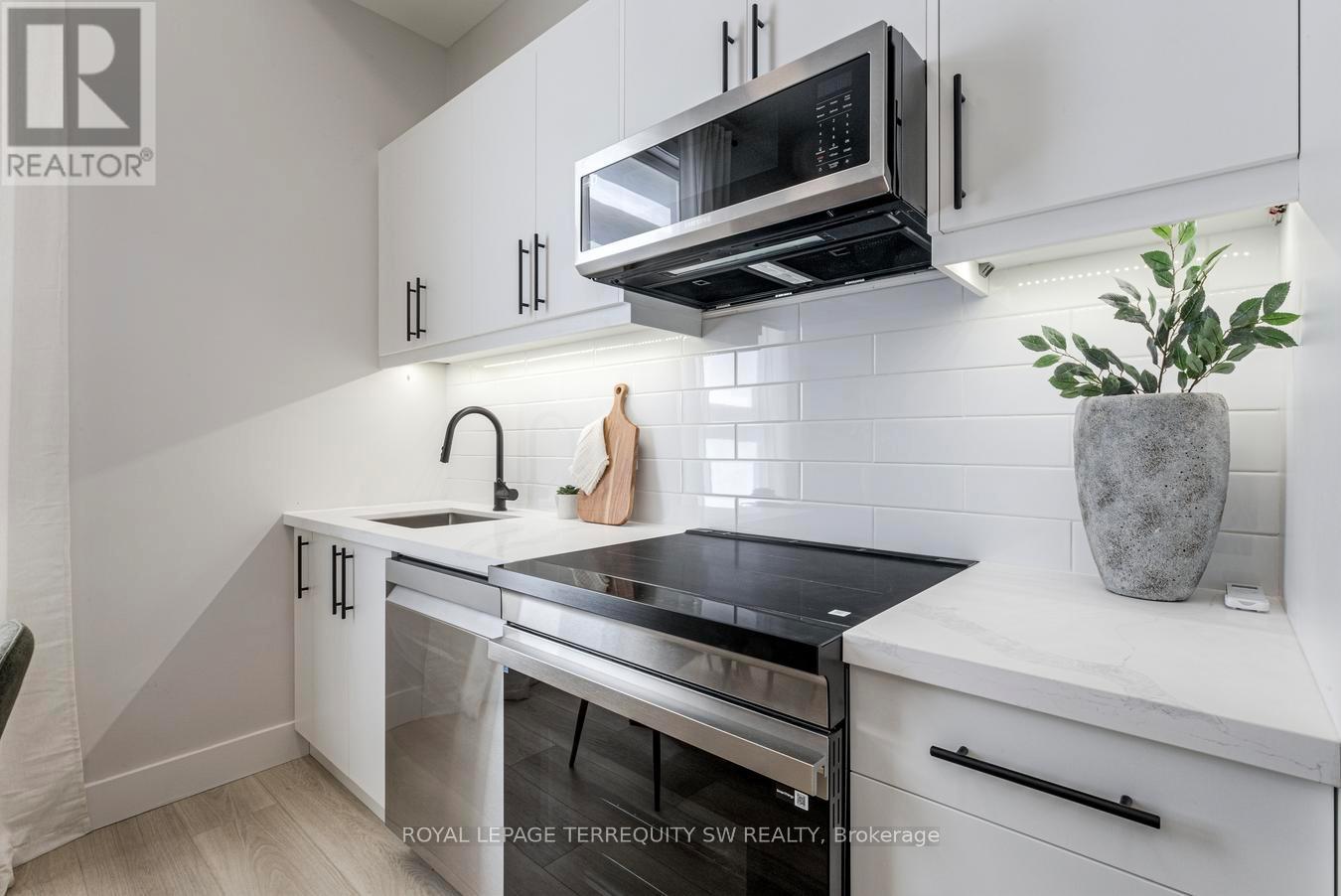 204 - 145 Clapperton Street Property Photo 11