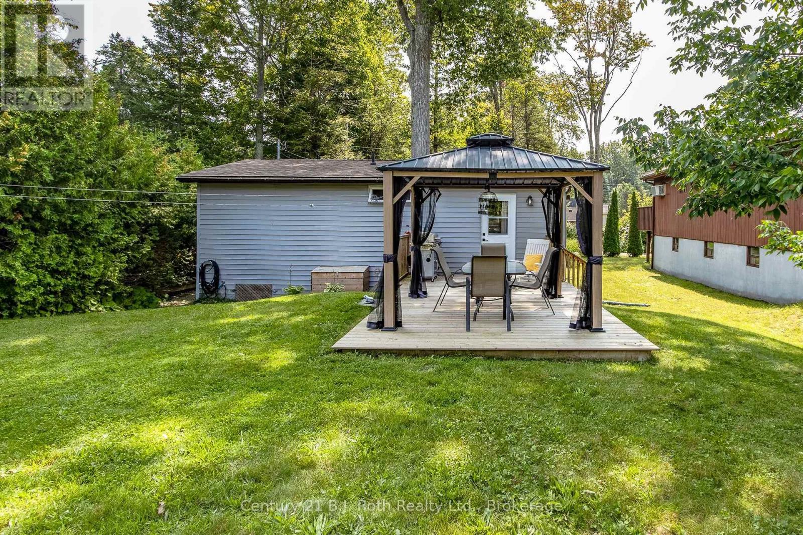 8 Arbor Road Property Photo 16