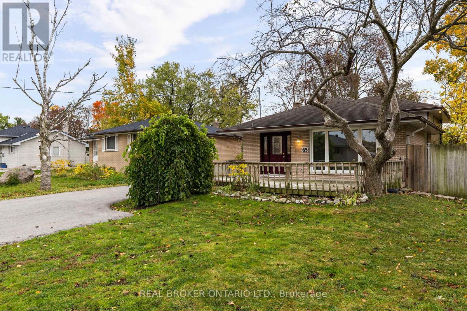 65 Ottaway Avenue Property Photo 2