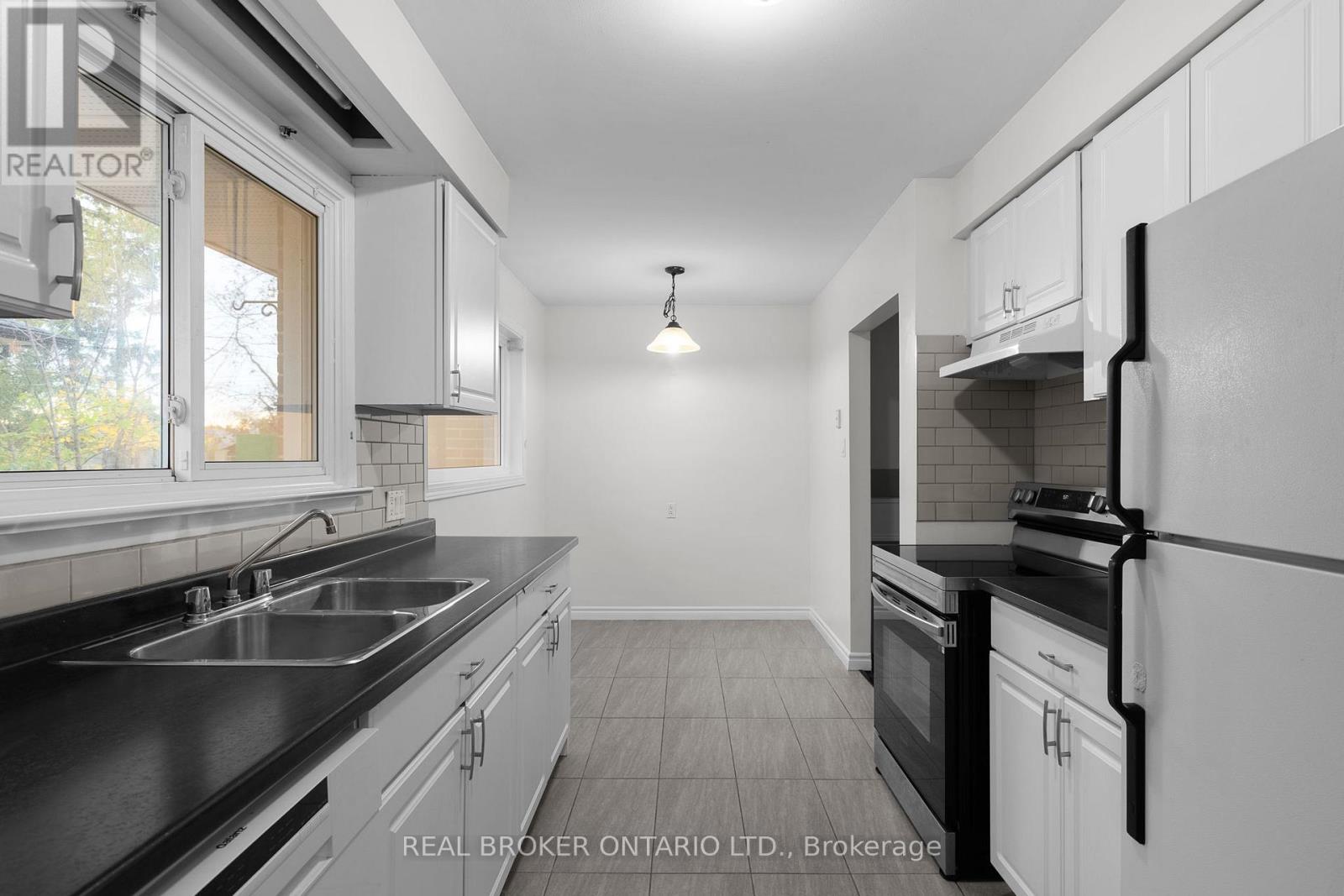 65 Ottaway Avenue Property Photo 8