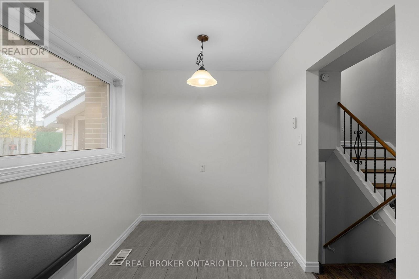 65 Ottaway Avenue Property Photo 10