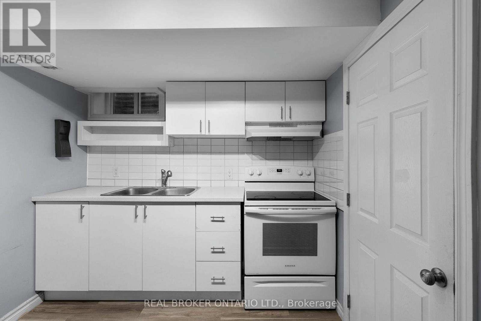 65 Ottaway Avenue Property Photo 26