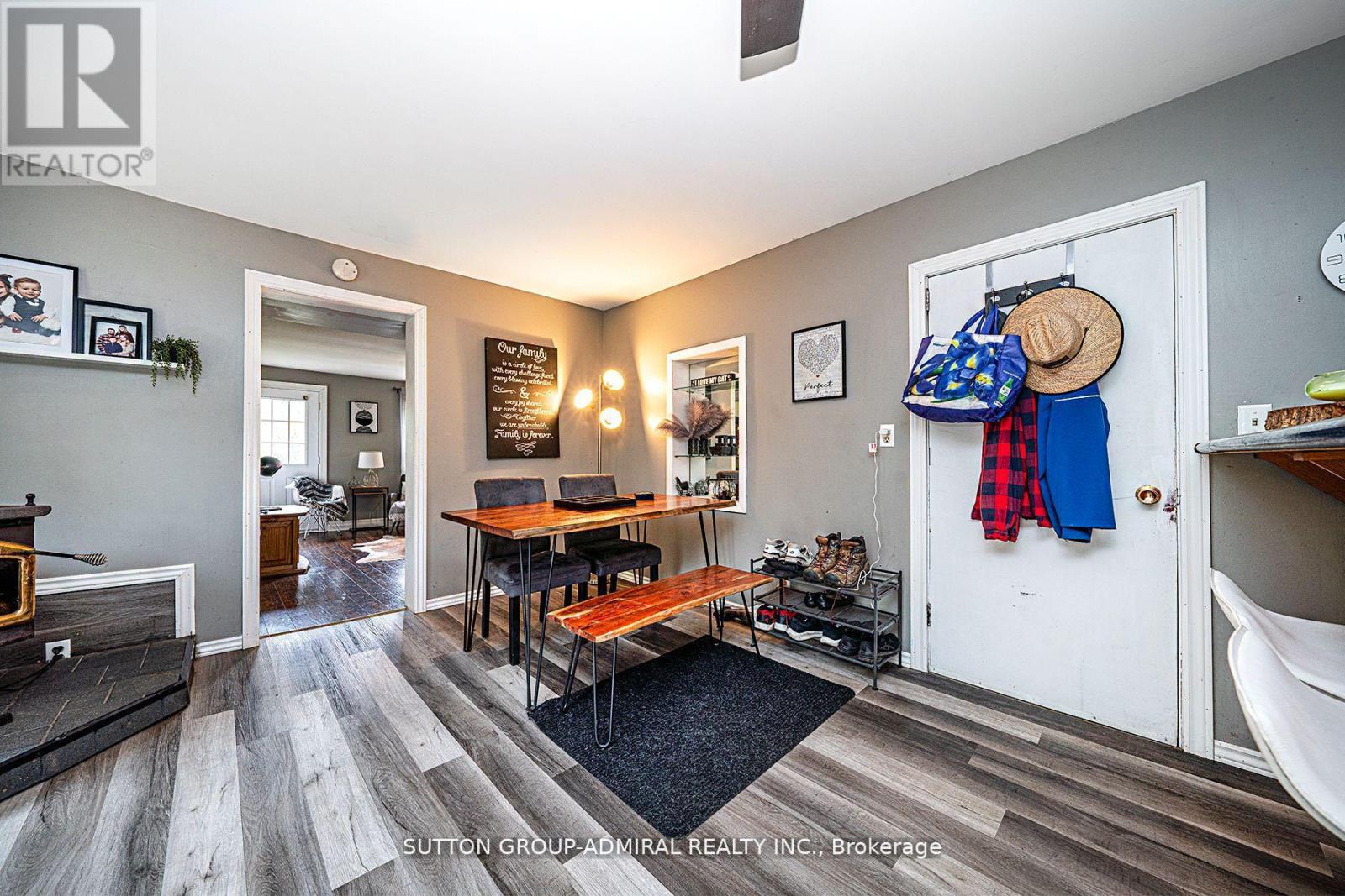 1662 Penley Road Property Photo 11