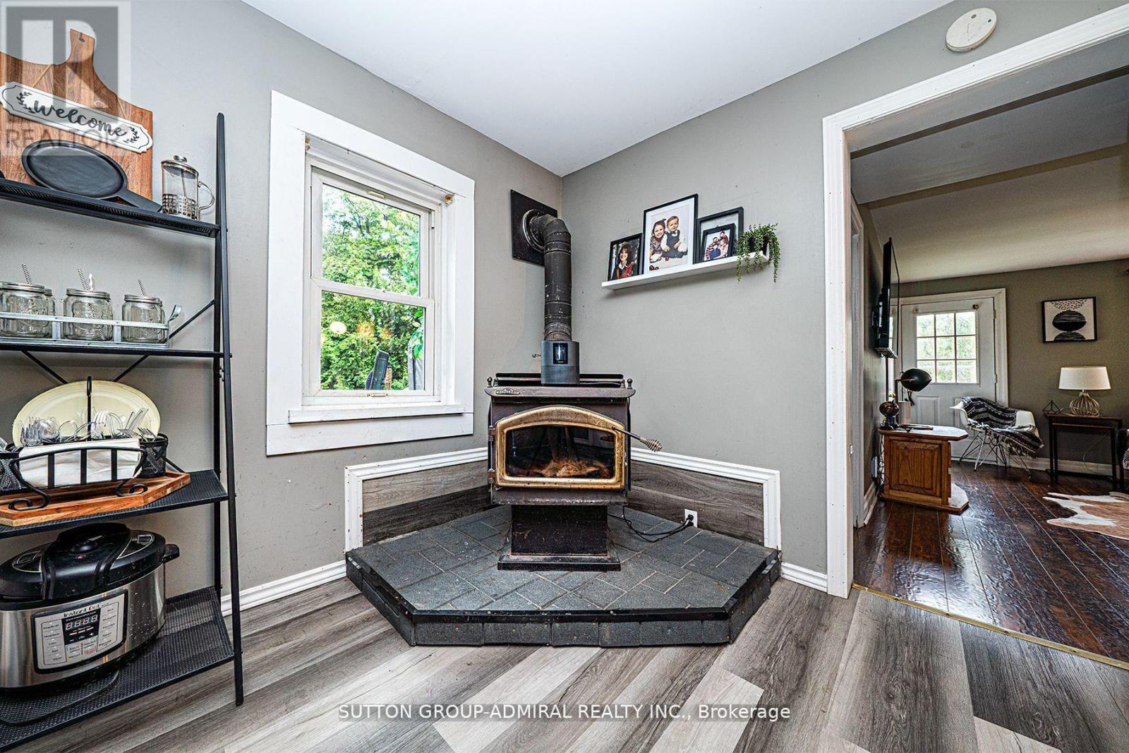 1662 Penley Road Property Photo 12