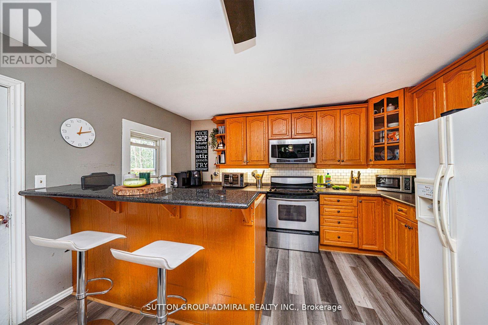 1662 Penley Road Property Photo 15
