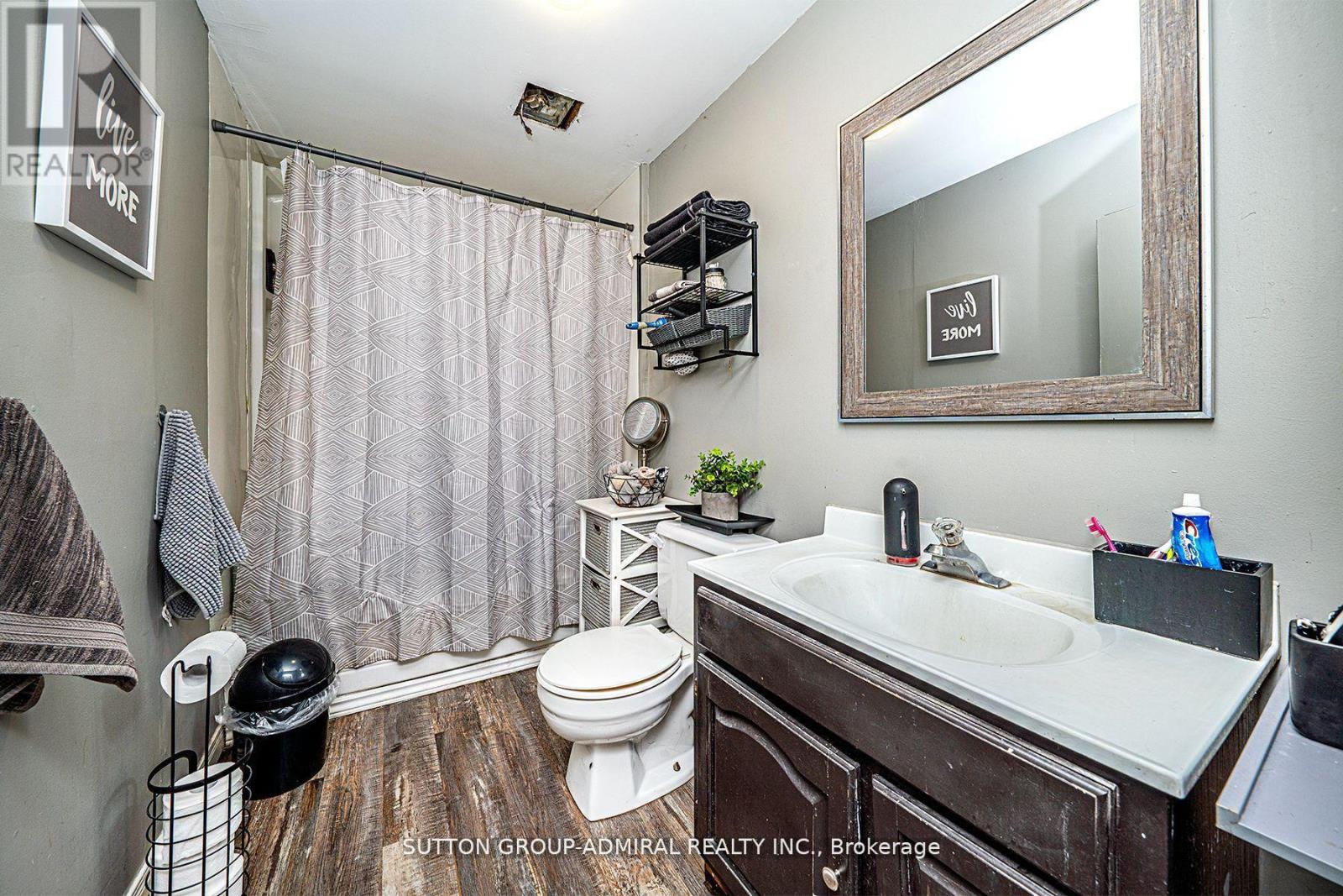 1662 Penley Road Property Photo 17