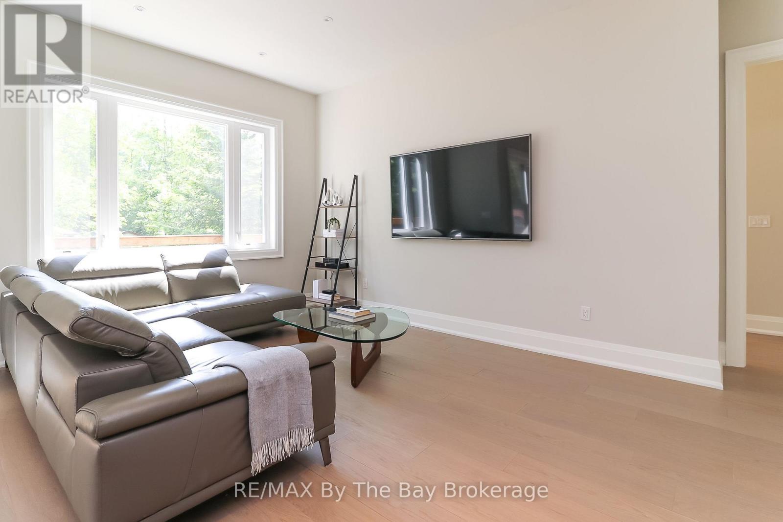 35 48th Street N Property Photo 26