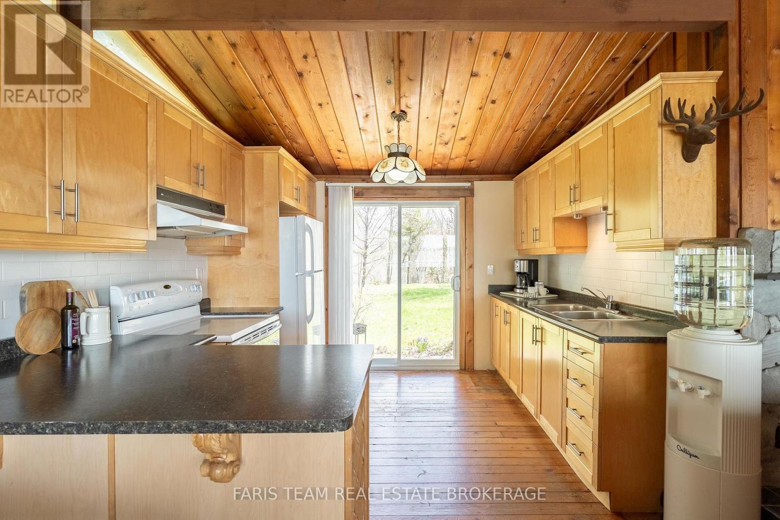 5240 Prospect Avenue Property Photo 6