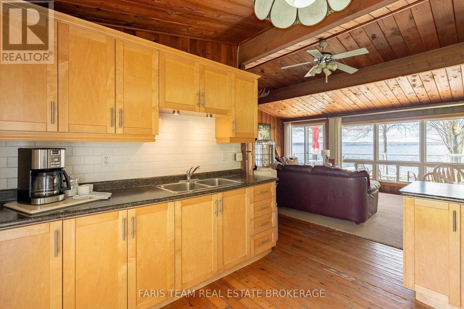 5240 Prospect Avenue Property Photo 7