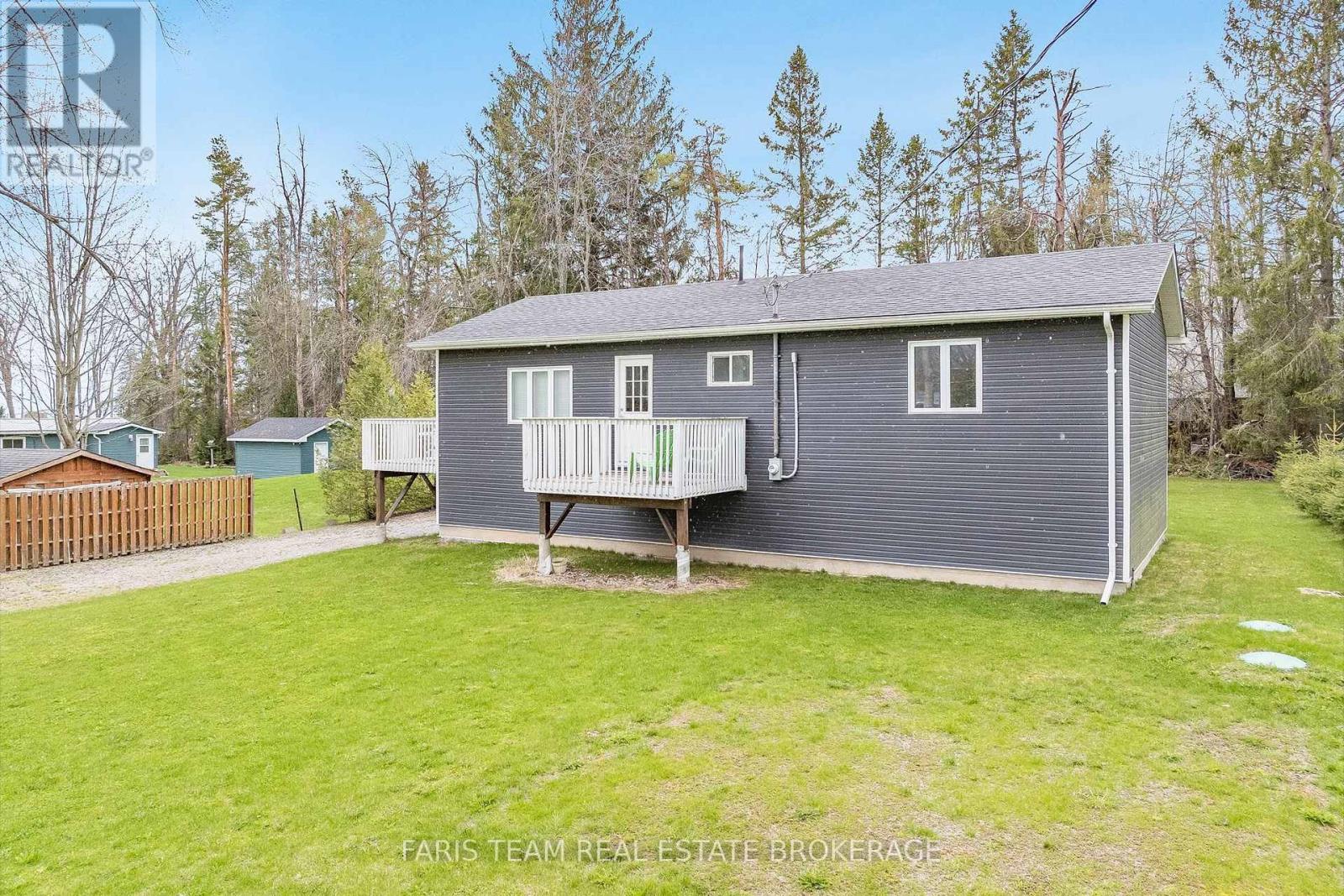 3554 John Street Property Photo 3