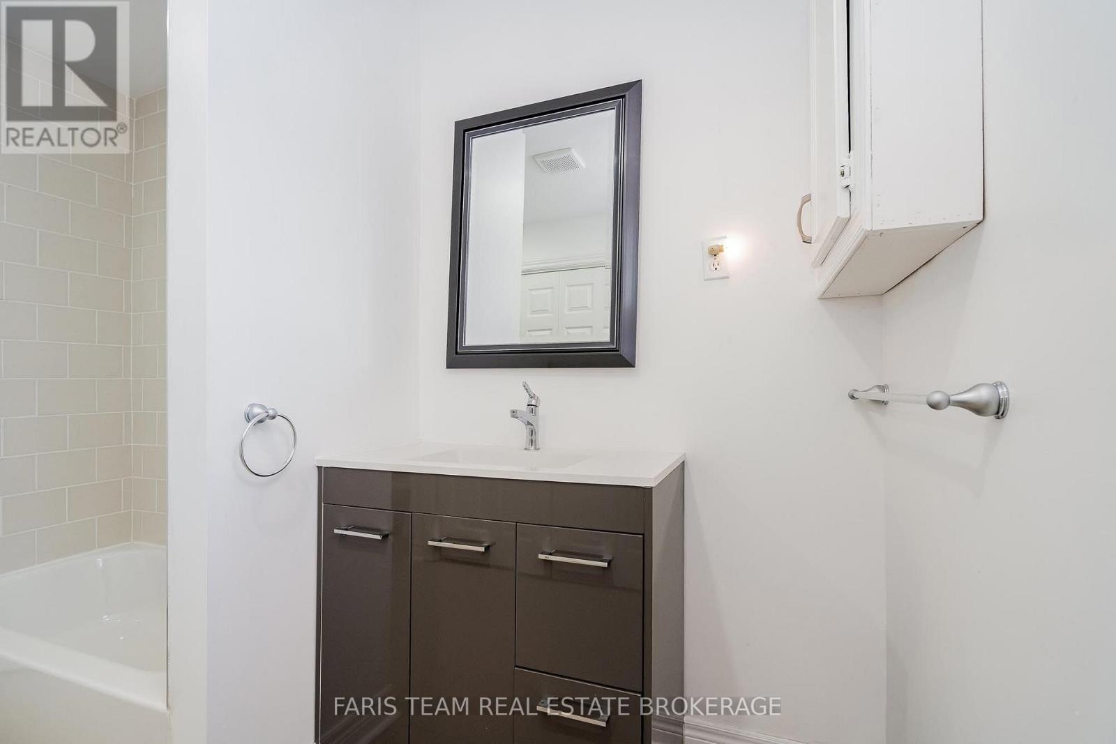 3554 John Street Property Photo 24