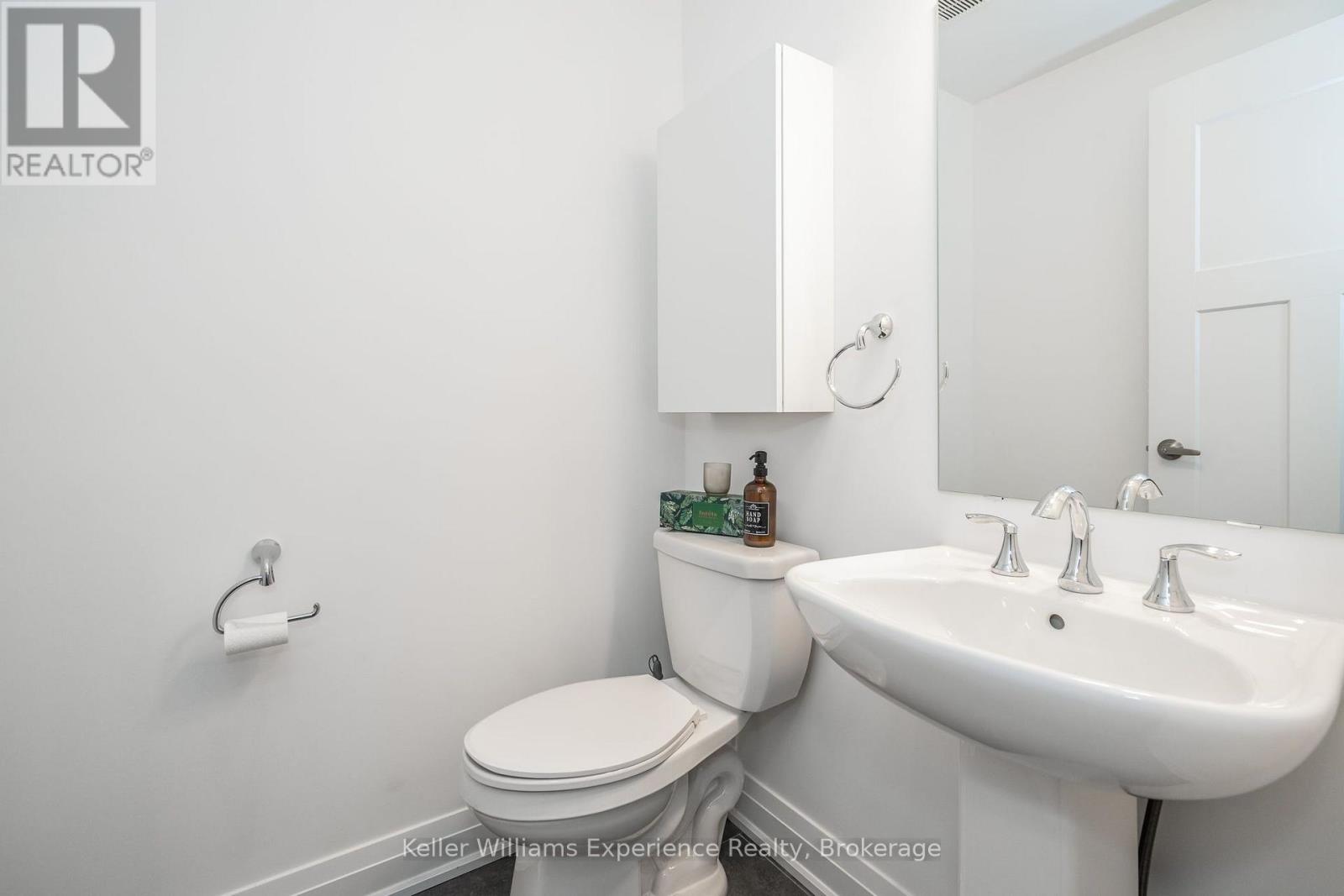 24 Danielle Crescent Property Photo 7