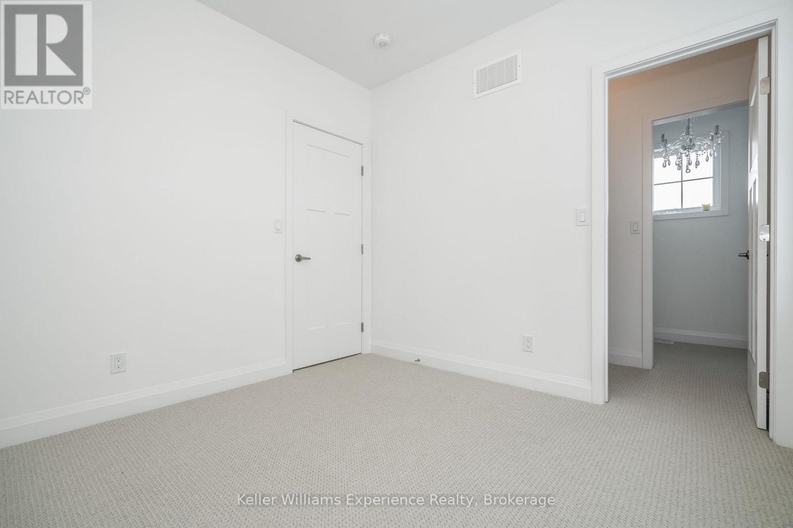 24 Danielle Crescent Property Photo 11