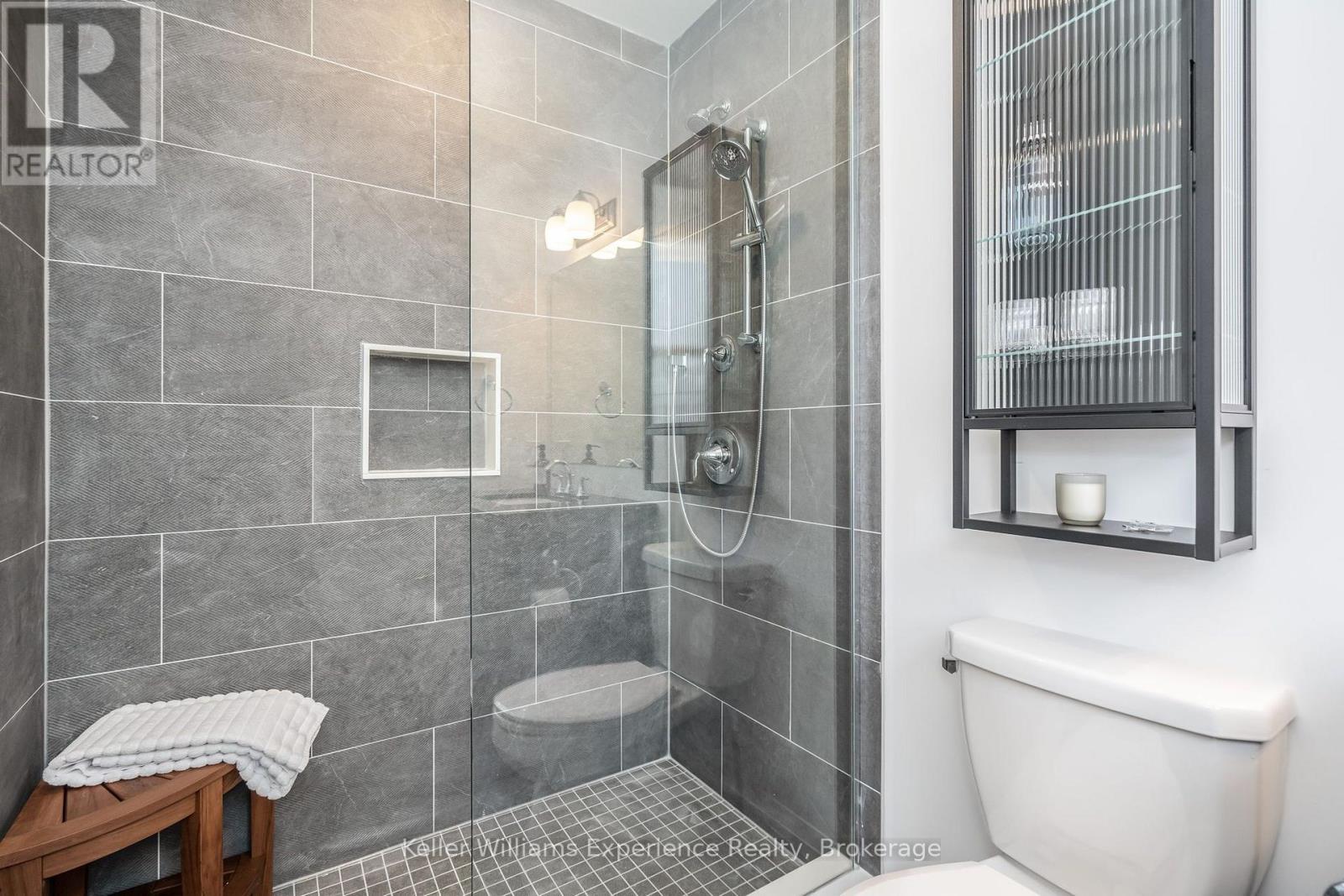 24 Danielle Crescent Property Photo 16