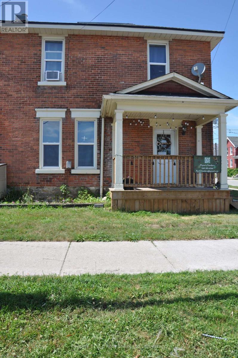 84 Mississaga Street W Property Photo 2