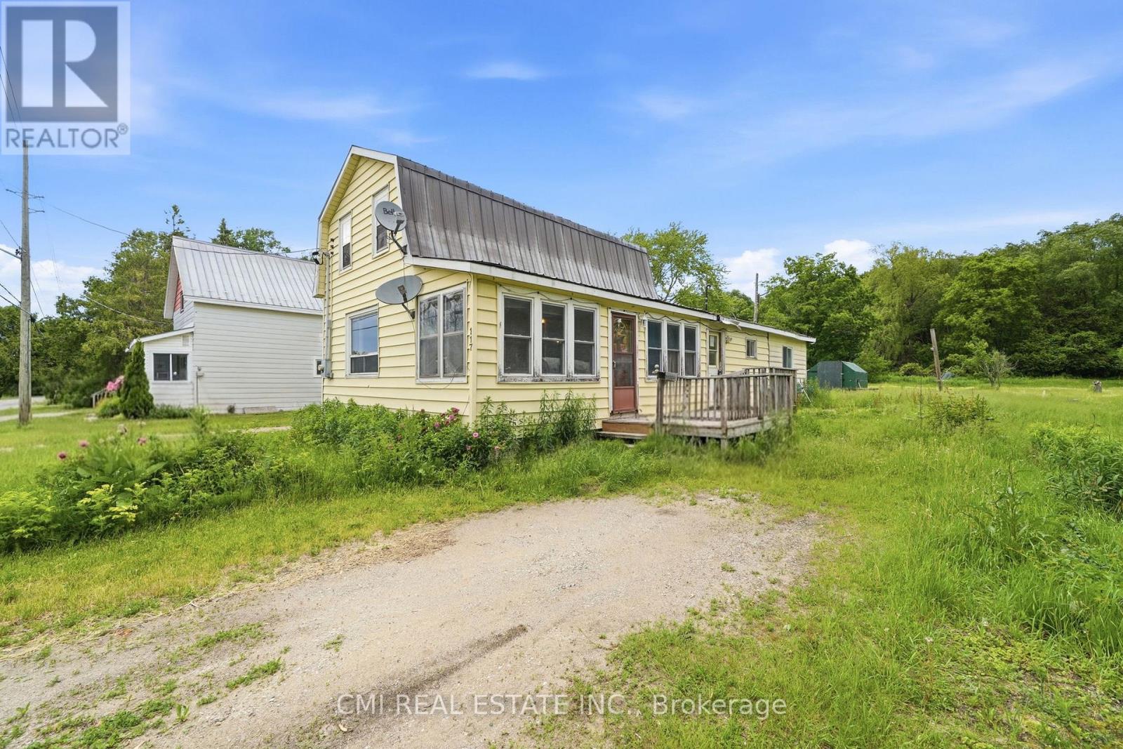 117 Fox Street Property Photo 2