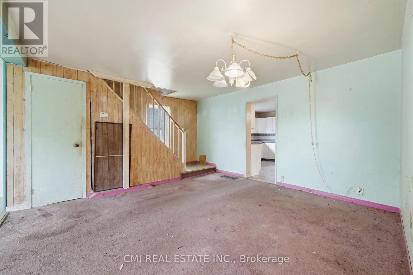 117 Fox Street Property Photo 9