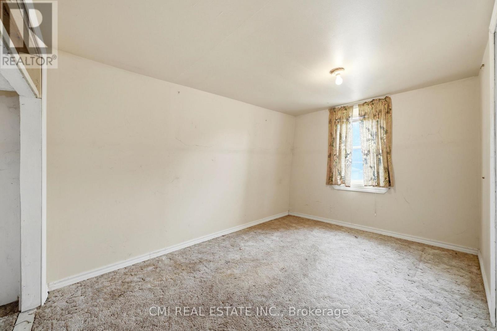 117 Fox Street Property Photo 24