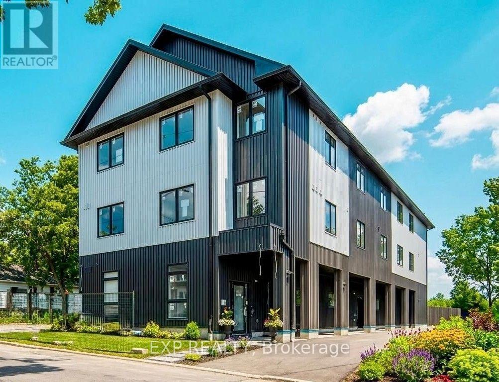 201 - 145 CLAPPERTON STREET Property Photo 1