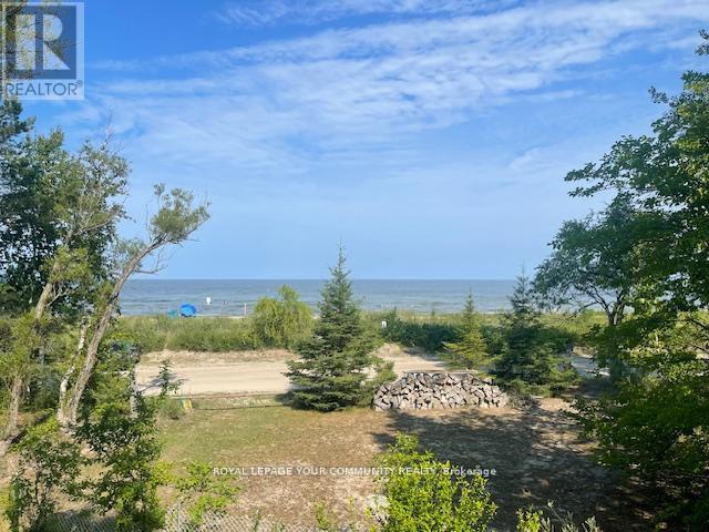 Unit A - 274 Coastline Drive Property Photo 2