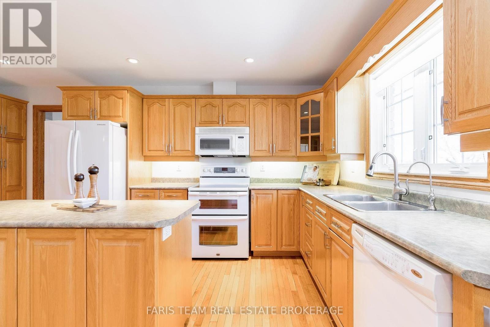 8485 Highway 93 Property Photo 6