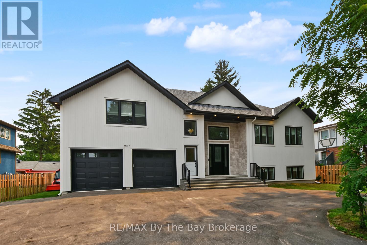 208 Thomas Street Property Photo 1