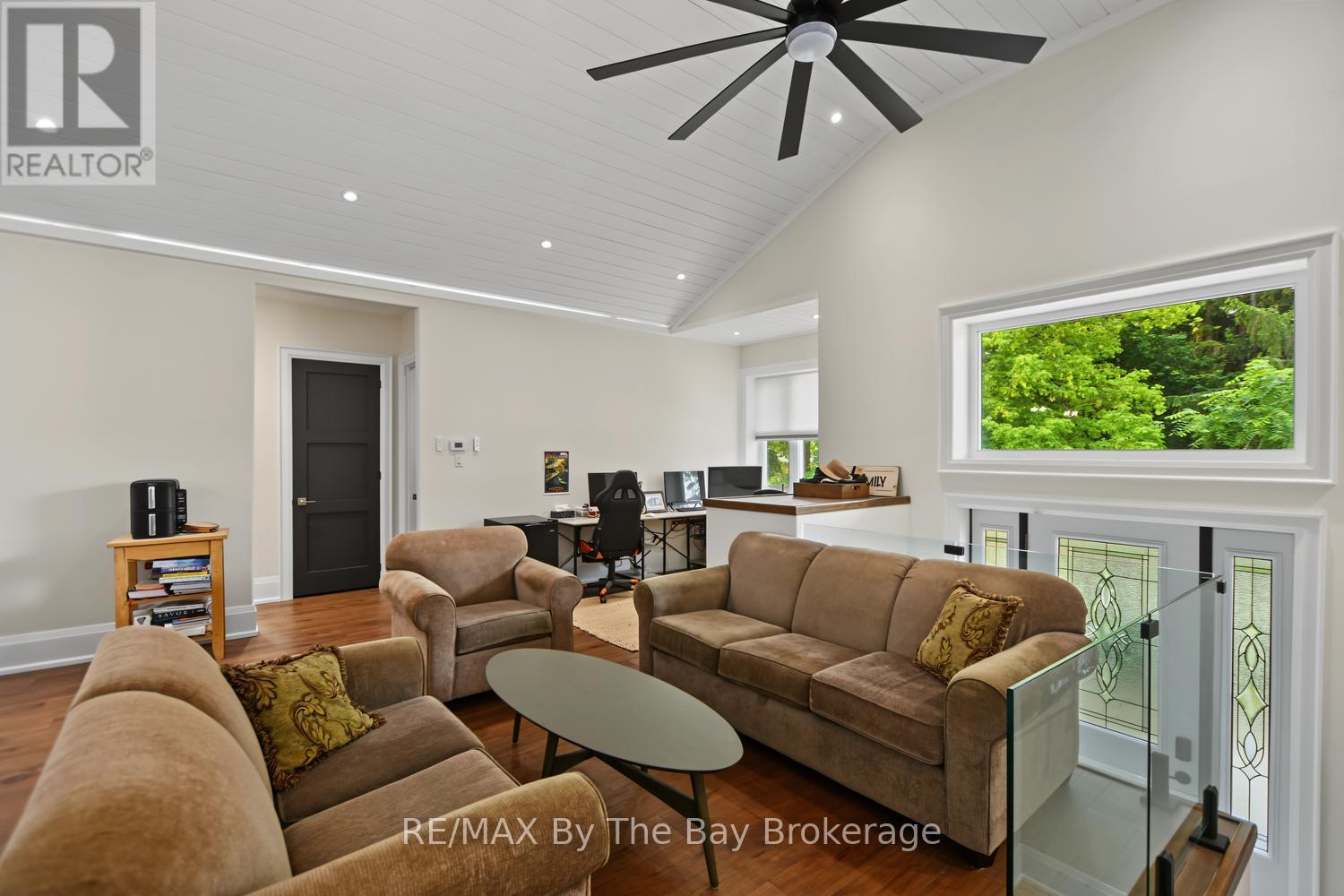 208 Thomas Street Property Photo 11