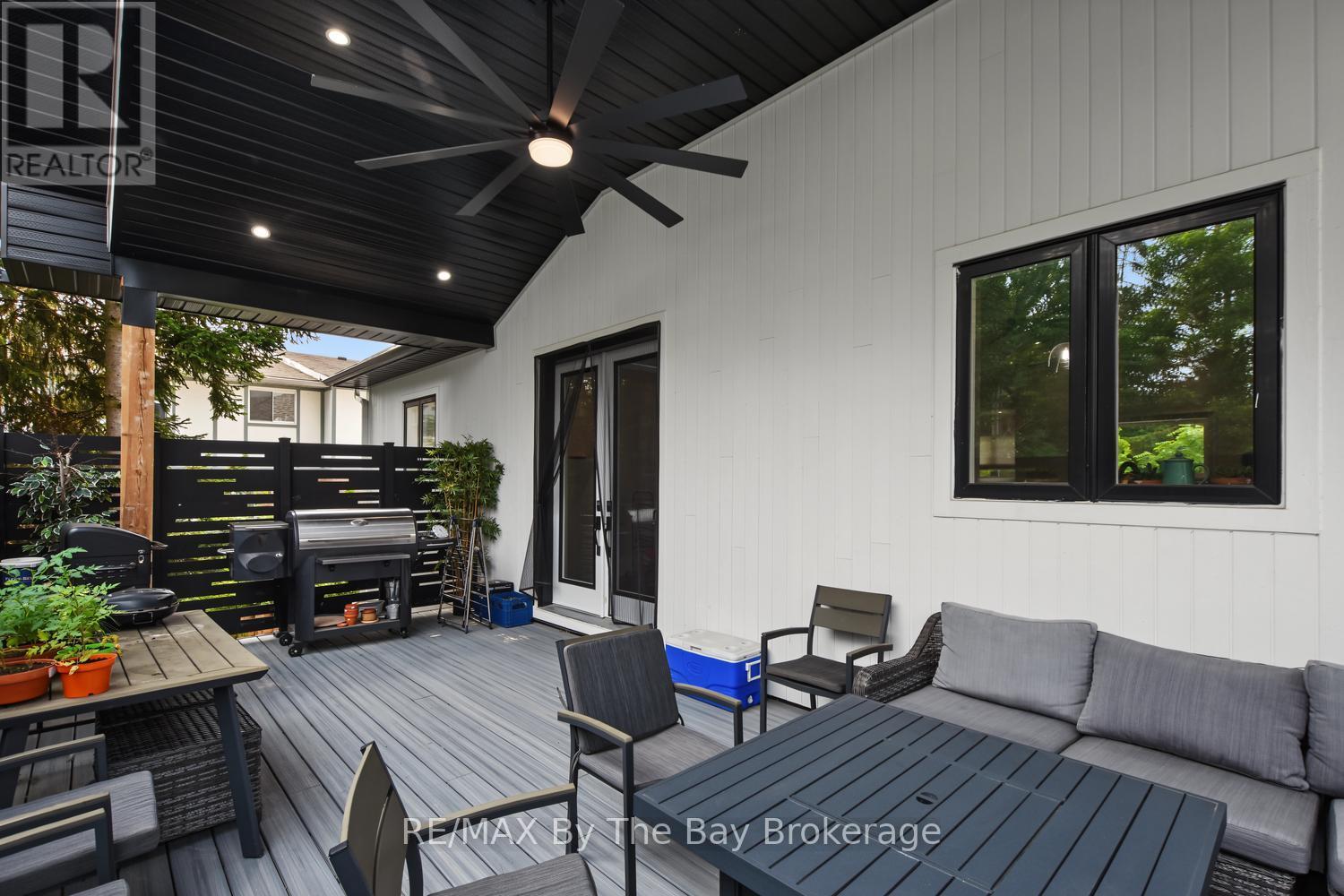 208 Thomas Street Property Photo 16