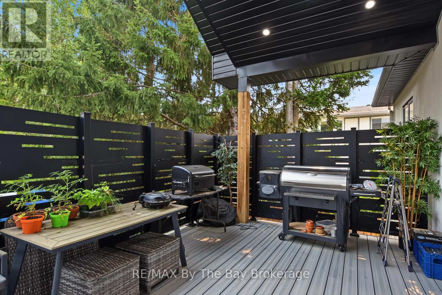 208 Thomas Street Property Photo 17