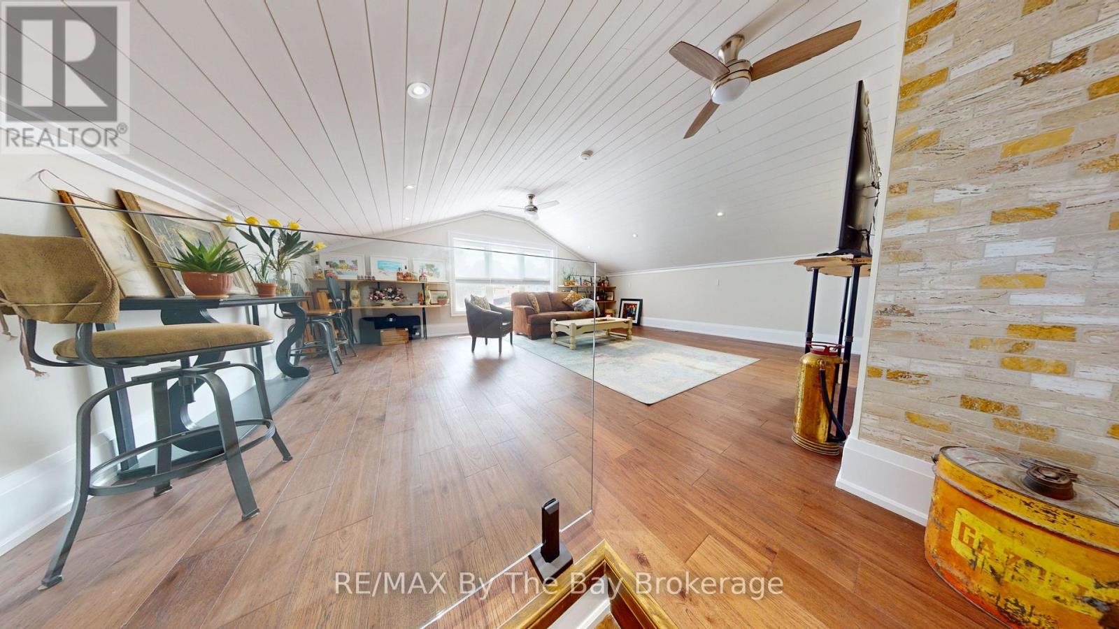 208 Thomas Street Property Photo 23