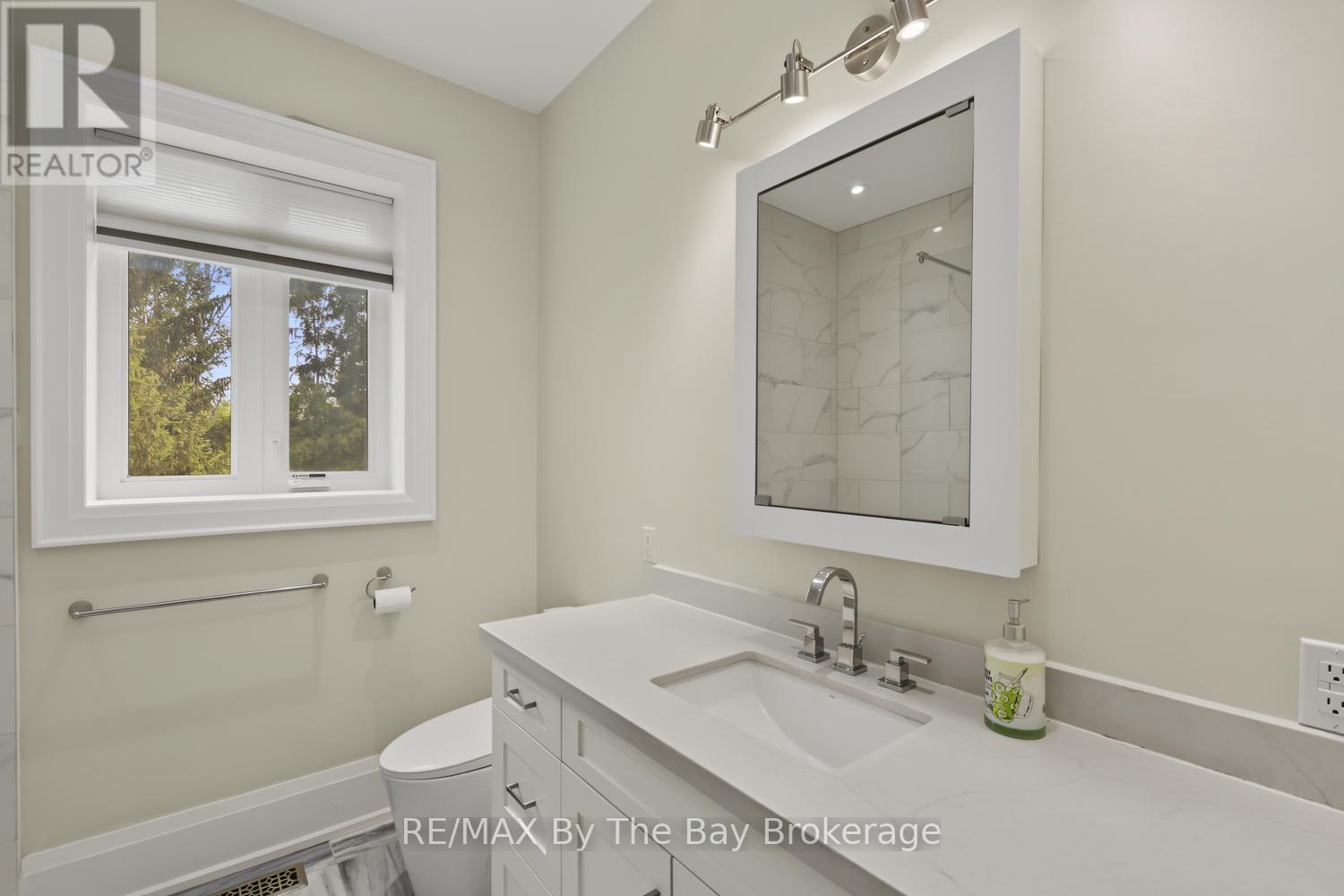 208 Thomas Street Property Photo 28