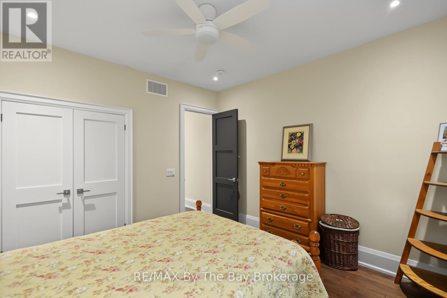 208 Thomas Street Property Photo 31