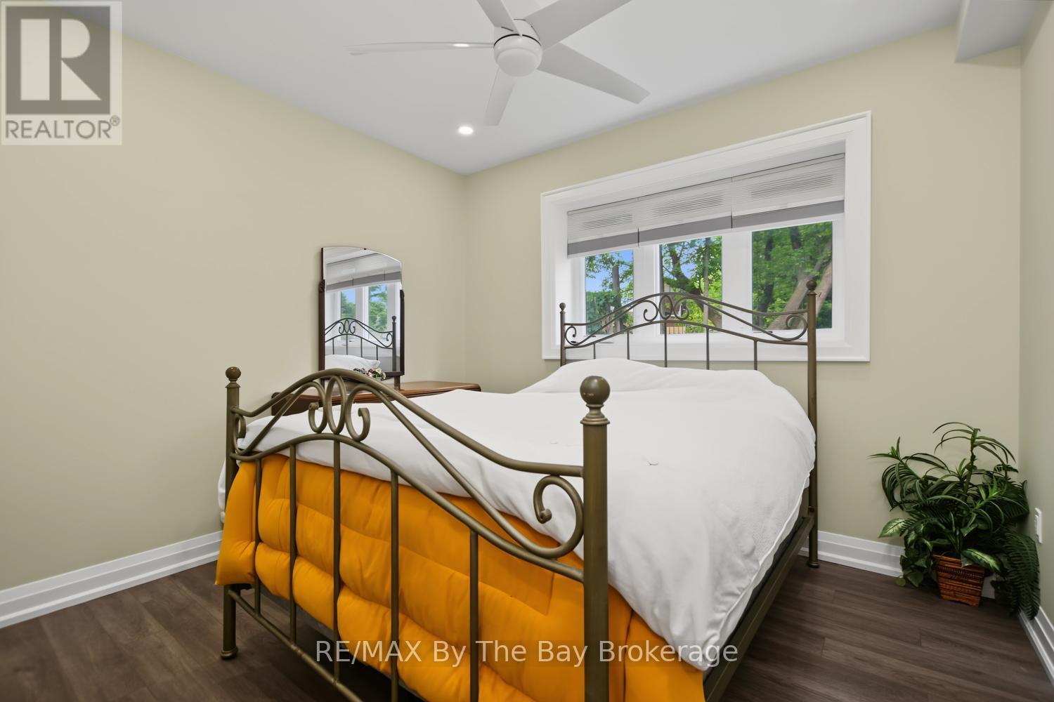 208 Thomas Street Property Photo 45